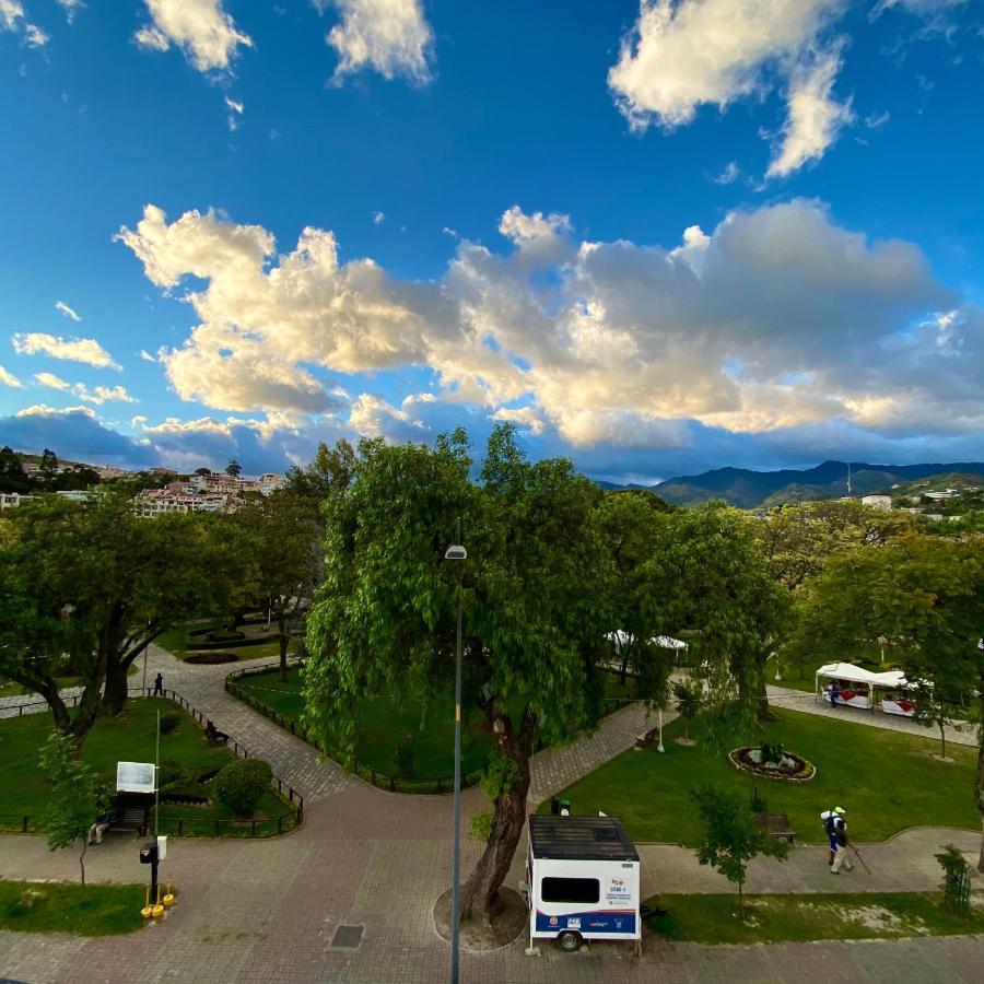 Hotel Carrion Loja Bagian luar foto