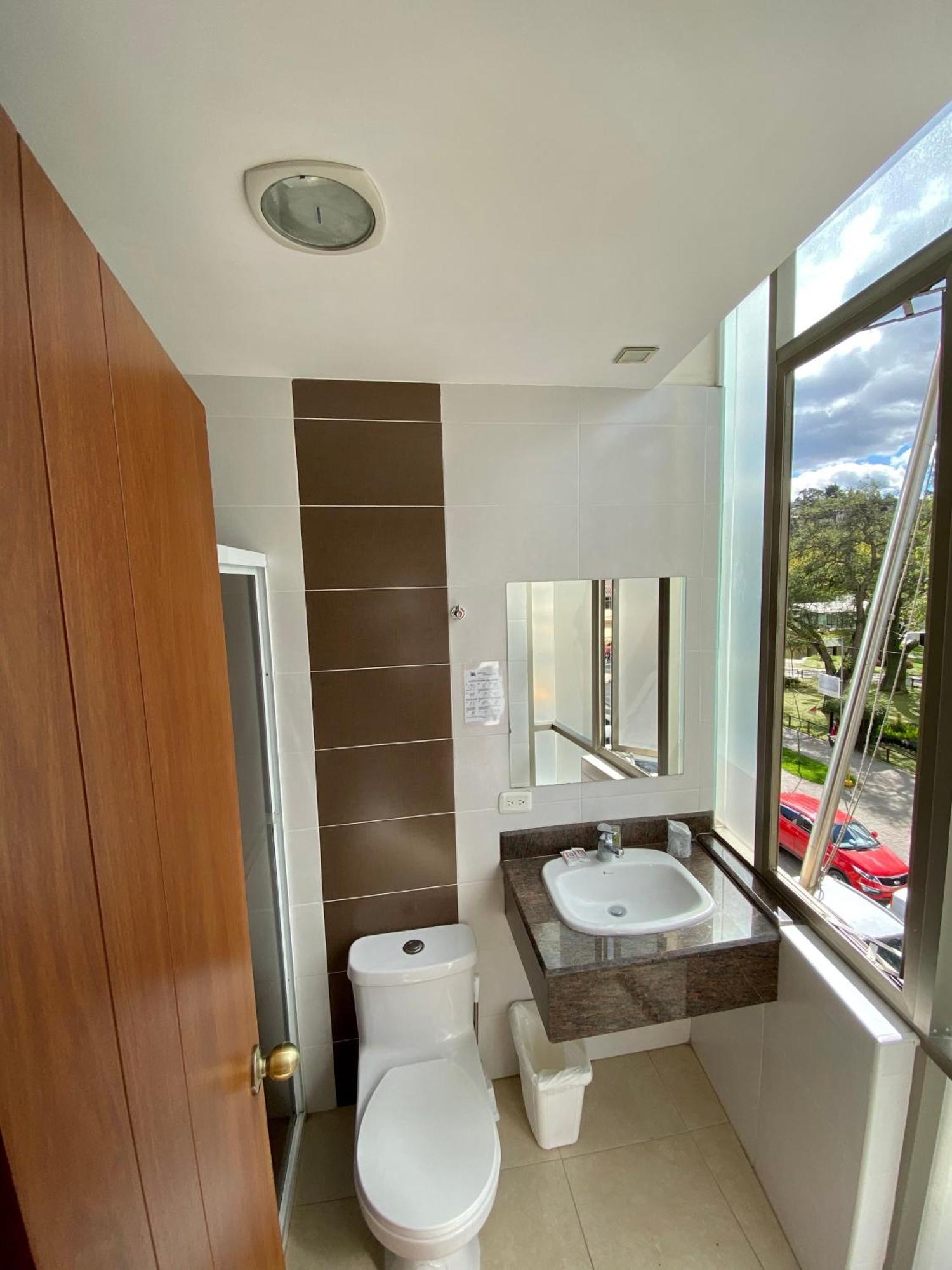 Hotel Carrion Loja Ruang foto